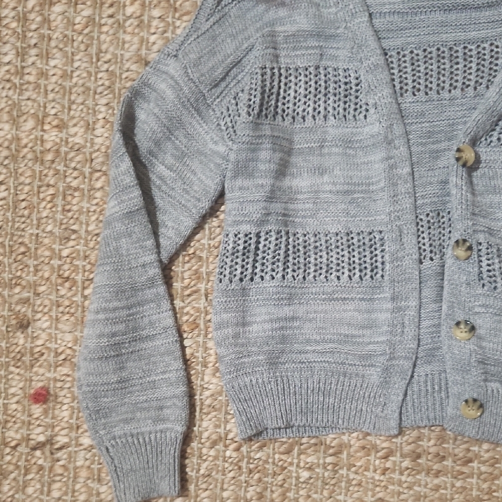 Time and Tru Gray Cottagecore Classic Cropped Buttoned Cardigan Sweater - Picture 4 of 8